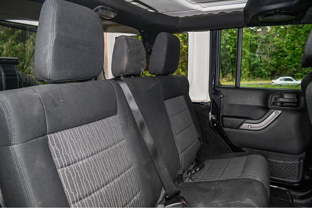 2011 Jeep Wrangler Unlimited Sport JK