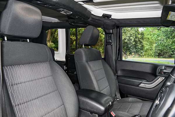 2011 Jeep Wrangler Unlimited Sport JK