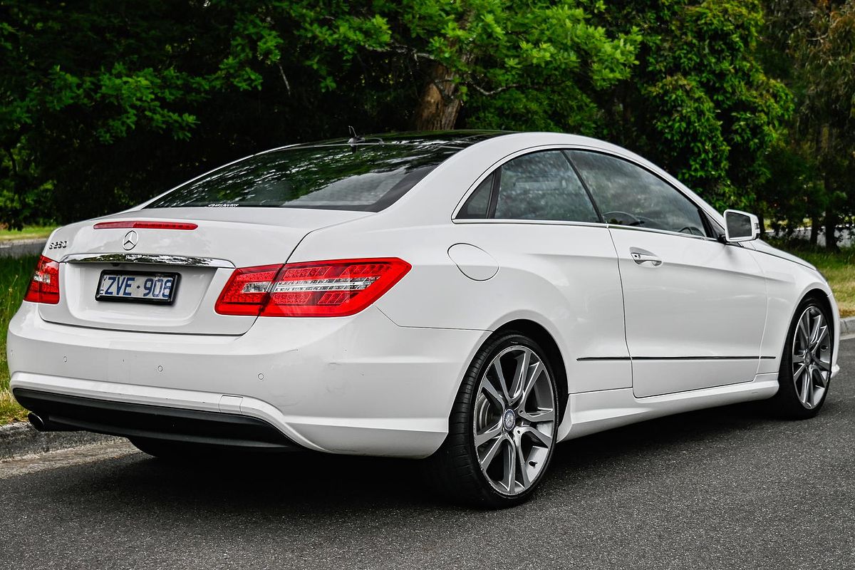 2013 Mercedes-Benz E-Class E250 BlueEFFICIENCY Elegance C207