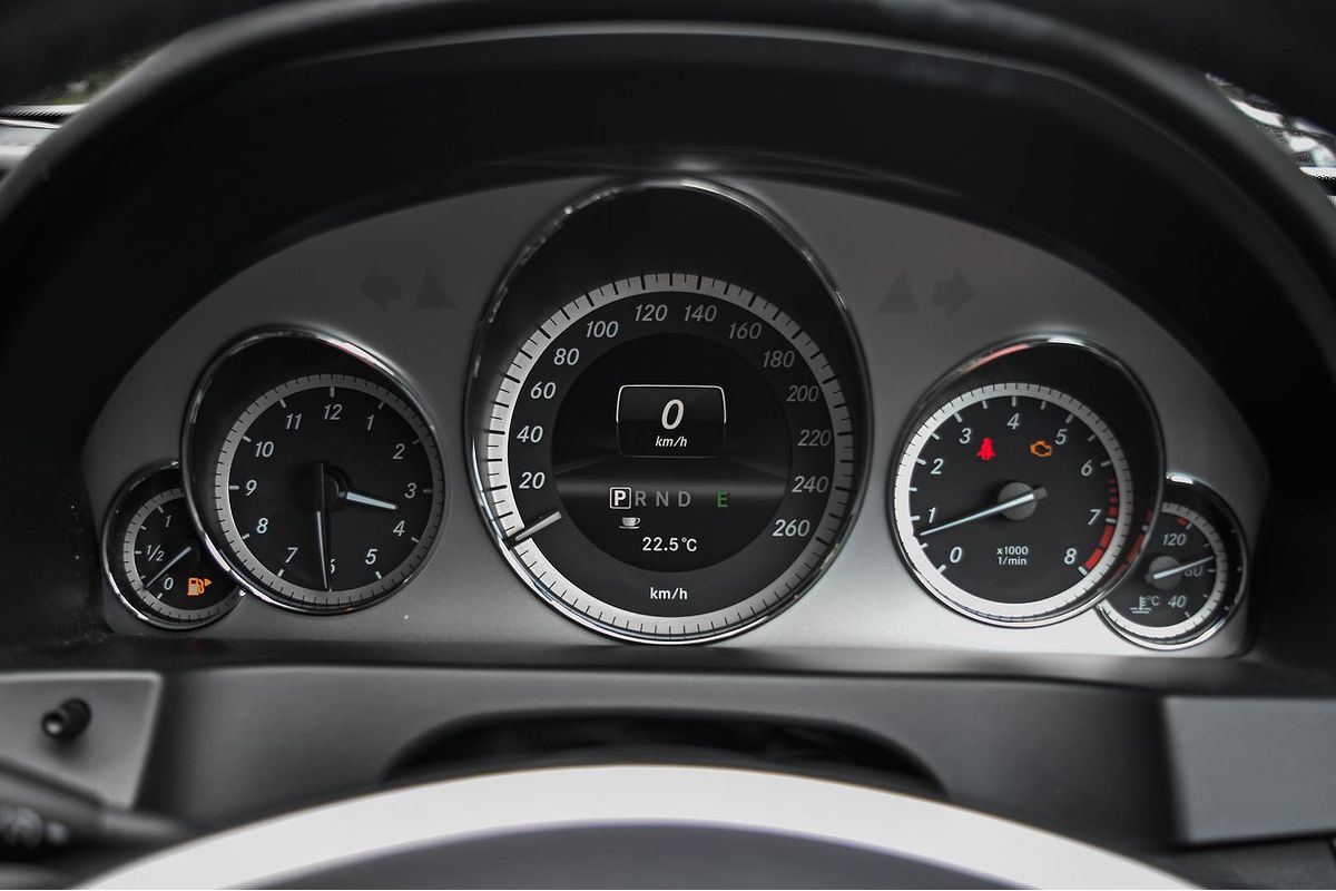 2013 Mercedes-Benz E-Class E250 BlueEFFICIENCY Elegance C207