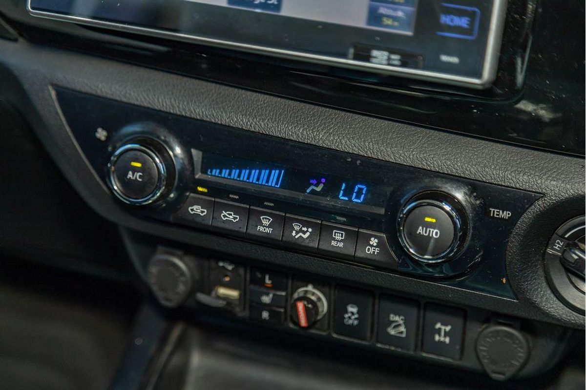 2020 Toyota Hilux SR5 GUN126R 4X4