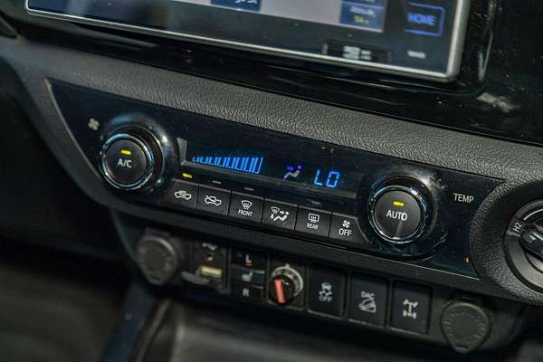 2020 Toyota Hilux SR5 GUN126R 4X4