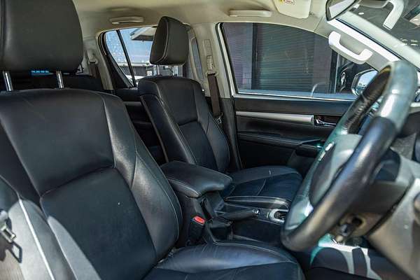 2020 Toyota Hilux SR5 GUN126R 4X4