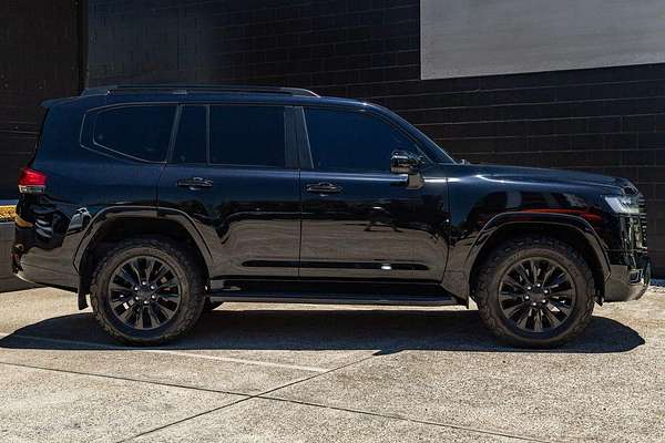 2022 Toyota Landcruiser Sahara ZX FJA300R