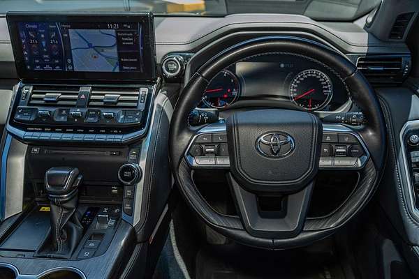 2022 Toyota Landcruiser Sahara ZX FJA300R