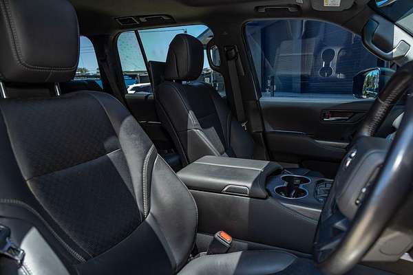 2022 Toyota Landcruiser Sahara ZX FJA300R