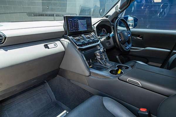 2022 Toyota Landcruiser Sahara ZX FJA300R