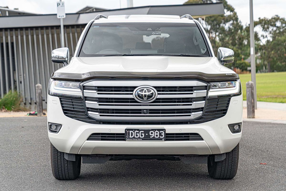 2024 Toyota Landcruiser Sahara FJA300R