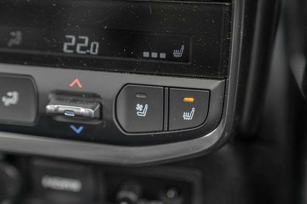 2024 Toyota Landcruiser Sahara FJA300R