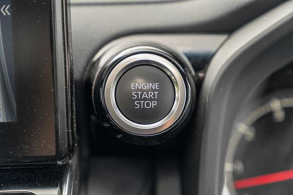 2024 Toyota Landcruiser Sahara FJA300R