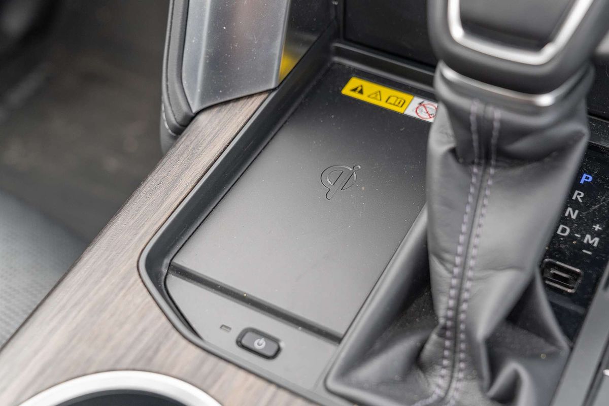 2024 Toyota Landcruiser Sahara FJA300R