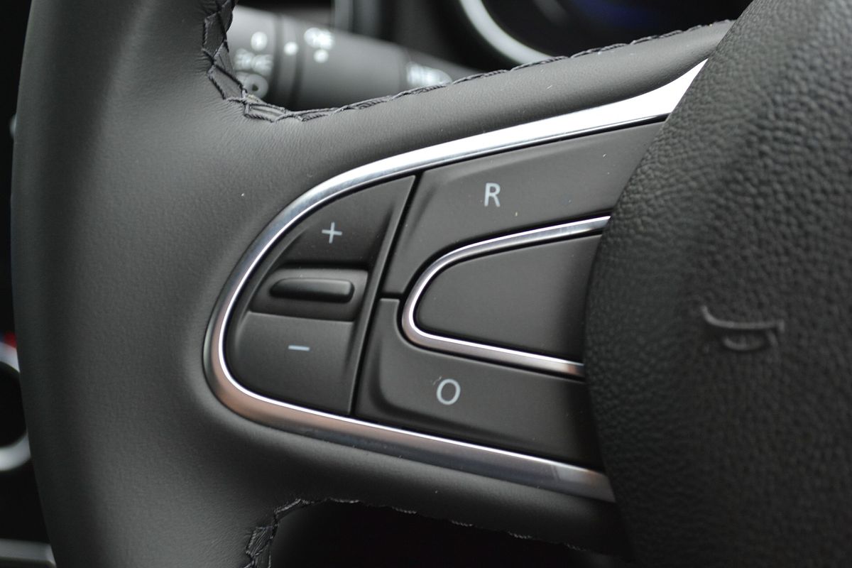 2025 Renault Koleos Evolution HZG