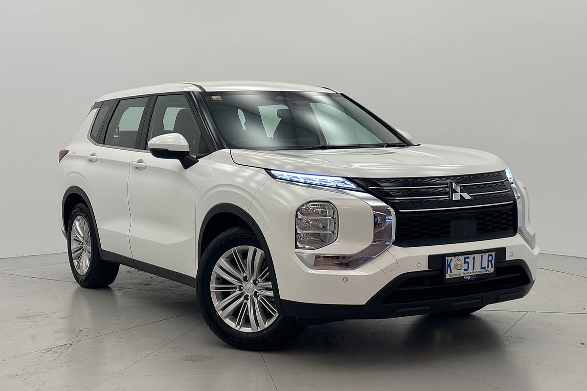 2022 Mitsubishi Outlander ES ZM