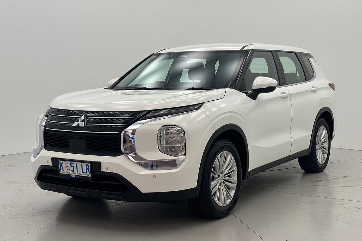 2022 Mitsubishi Outlander ES ZM