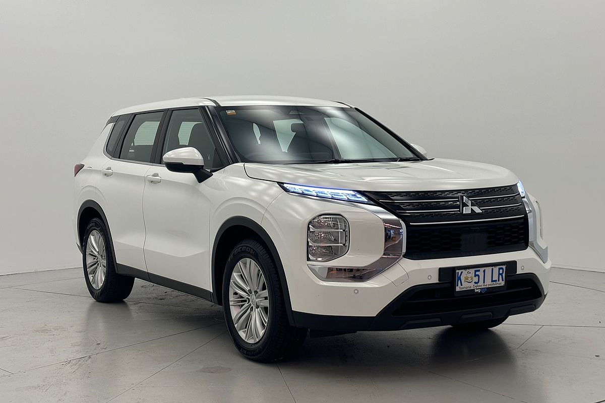 2022 Mitsubishi Outlander ES ZM