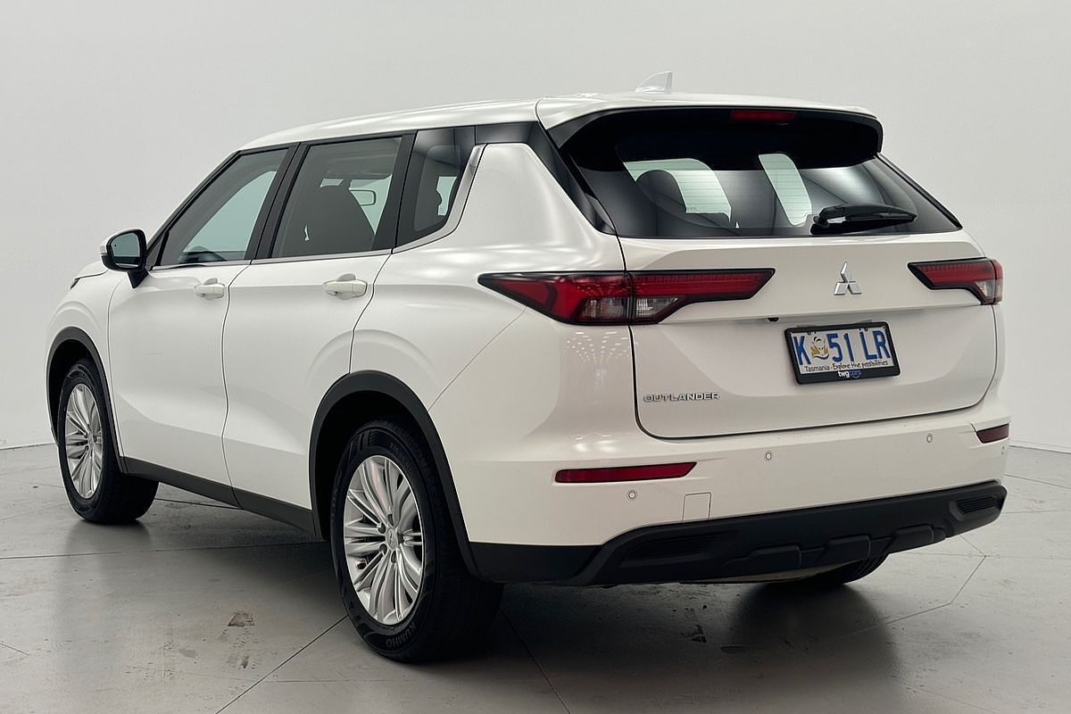 2022 Mitsubishi Outlander ES ZM