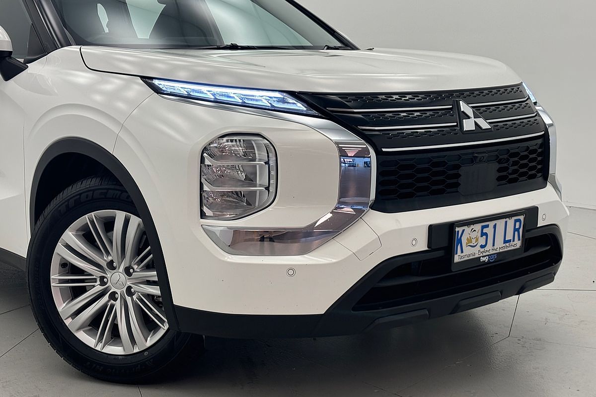 2022 Mitsubishi Outlander ES ZM