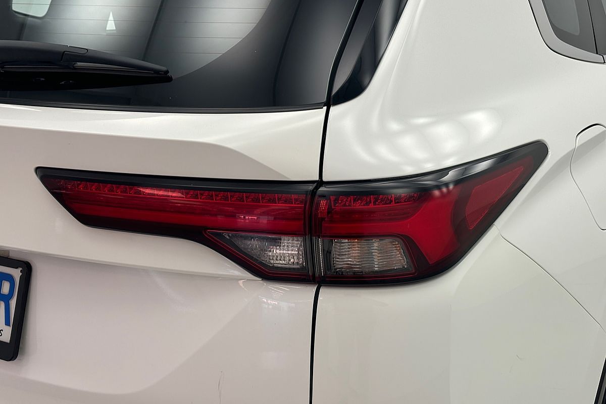 2022 Mitsubishi Outlander ES ZM