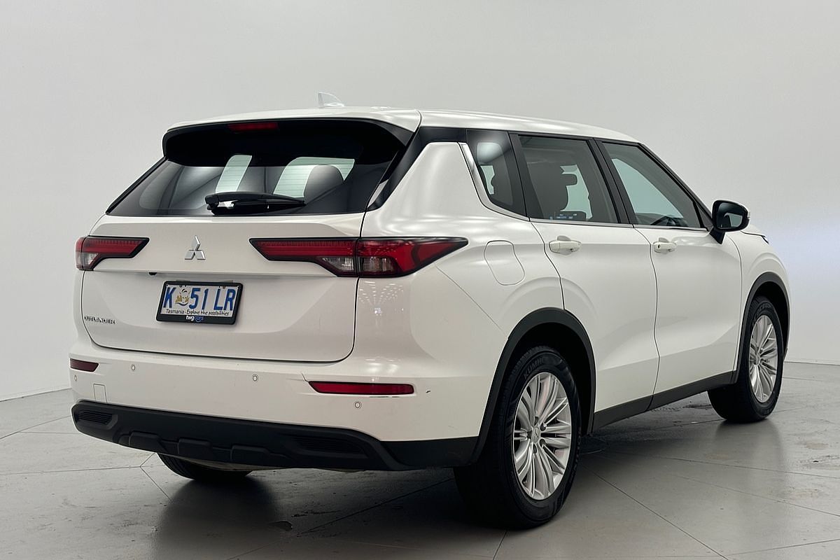 2022 Mitsubishi Outlander ES ZM