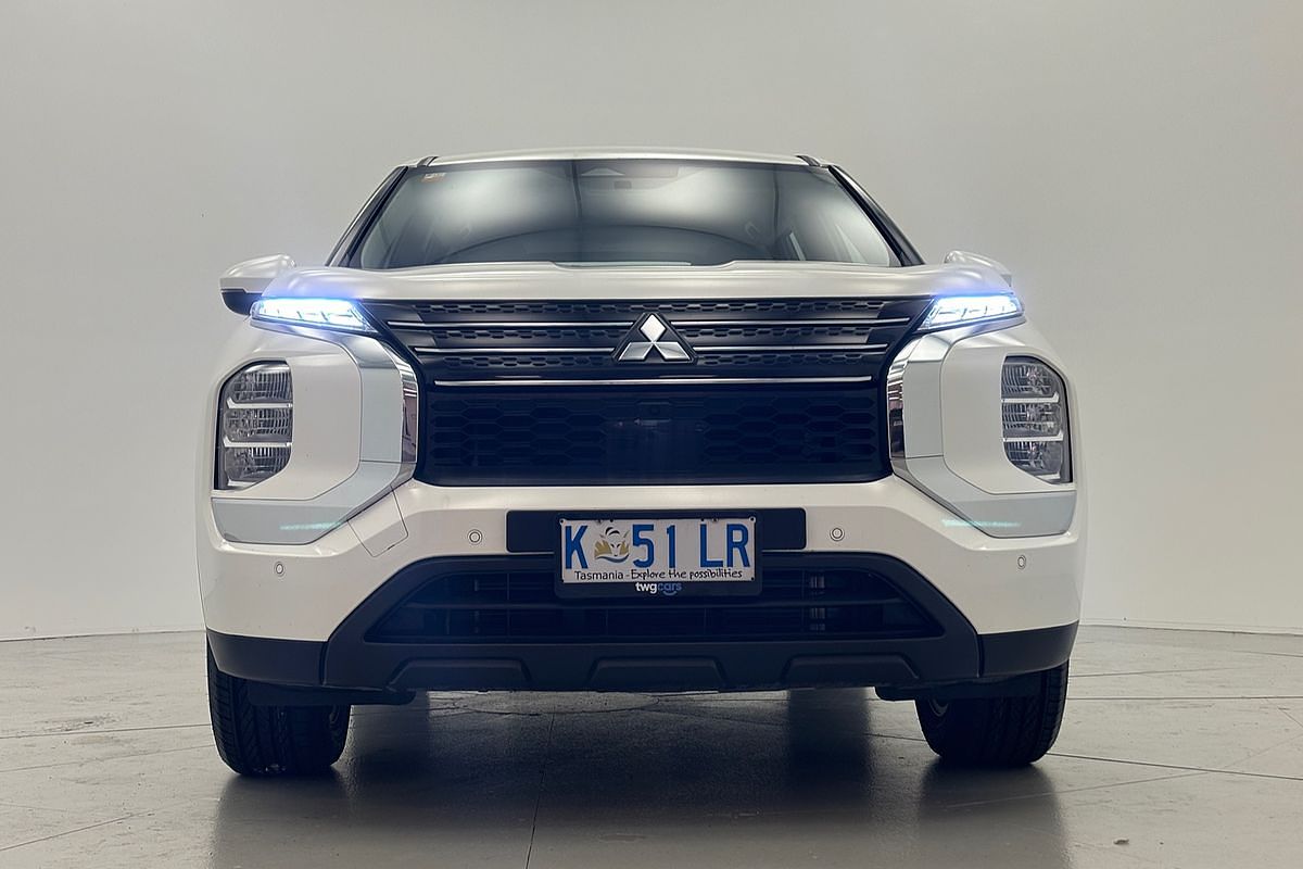 2022 Mitsubishi Outlander ES ZM