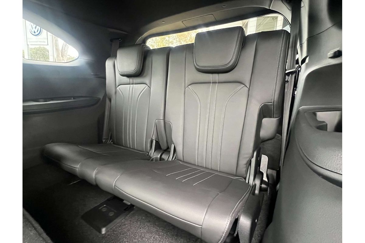 2025 Isuzu MU-X LS-T