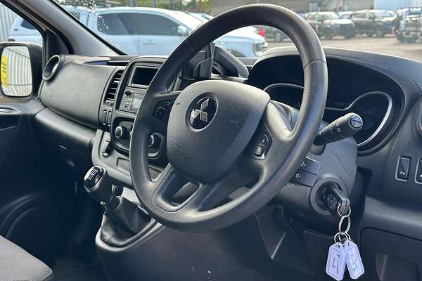 2021 Mitsubishi Express GLX SN SWB