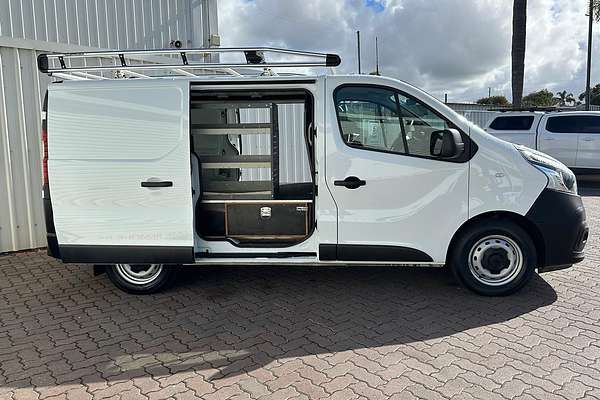 2021 Mitsubishi Express GLX SN SWB