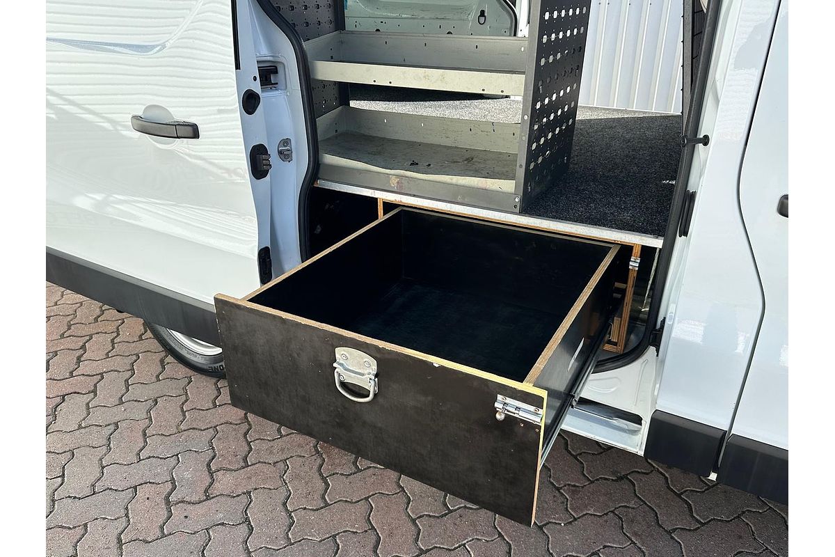 2021 Mitsubishi Express GLX SN SWB