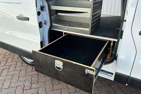 2021 Mitsubishi Express GLX SN SWB