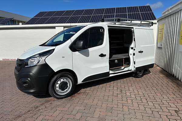 2021 Mitsubishi Express GLX SN SWB