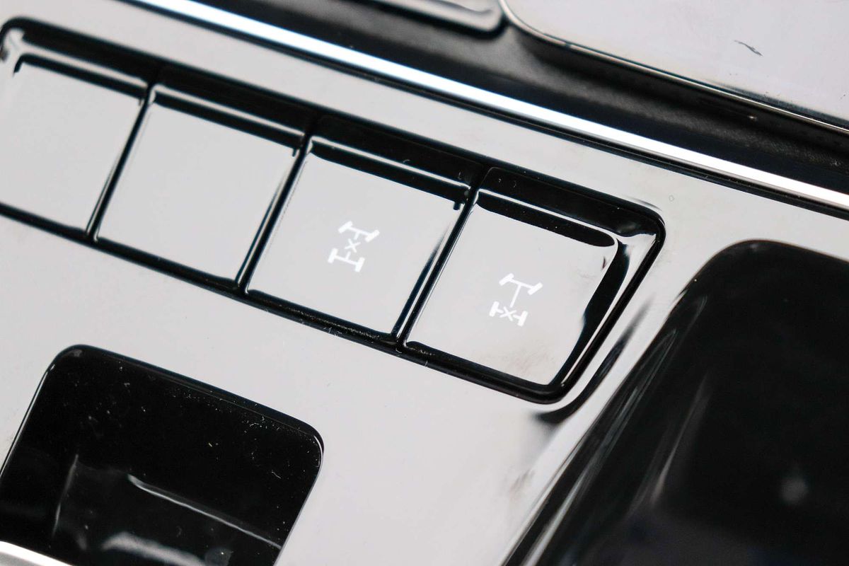 2025 LDV D90 Executive SV9A