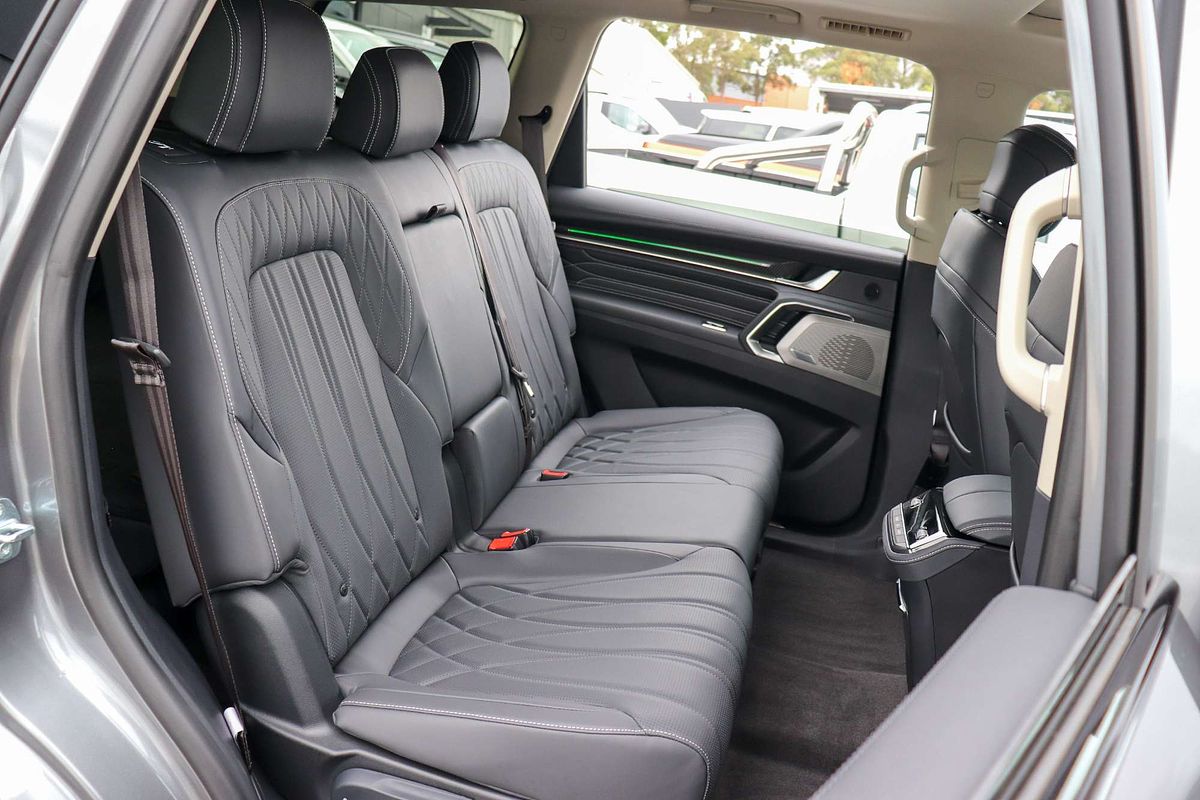 2025 LDV D90 Executive SV9A