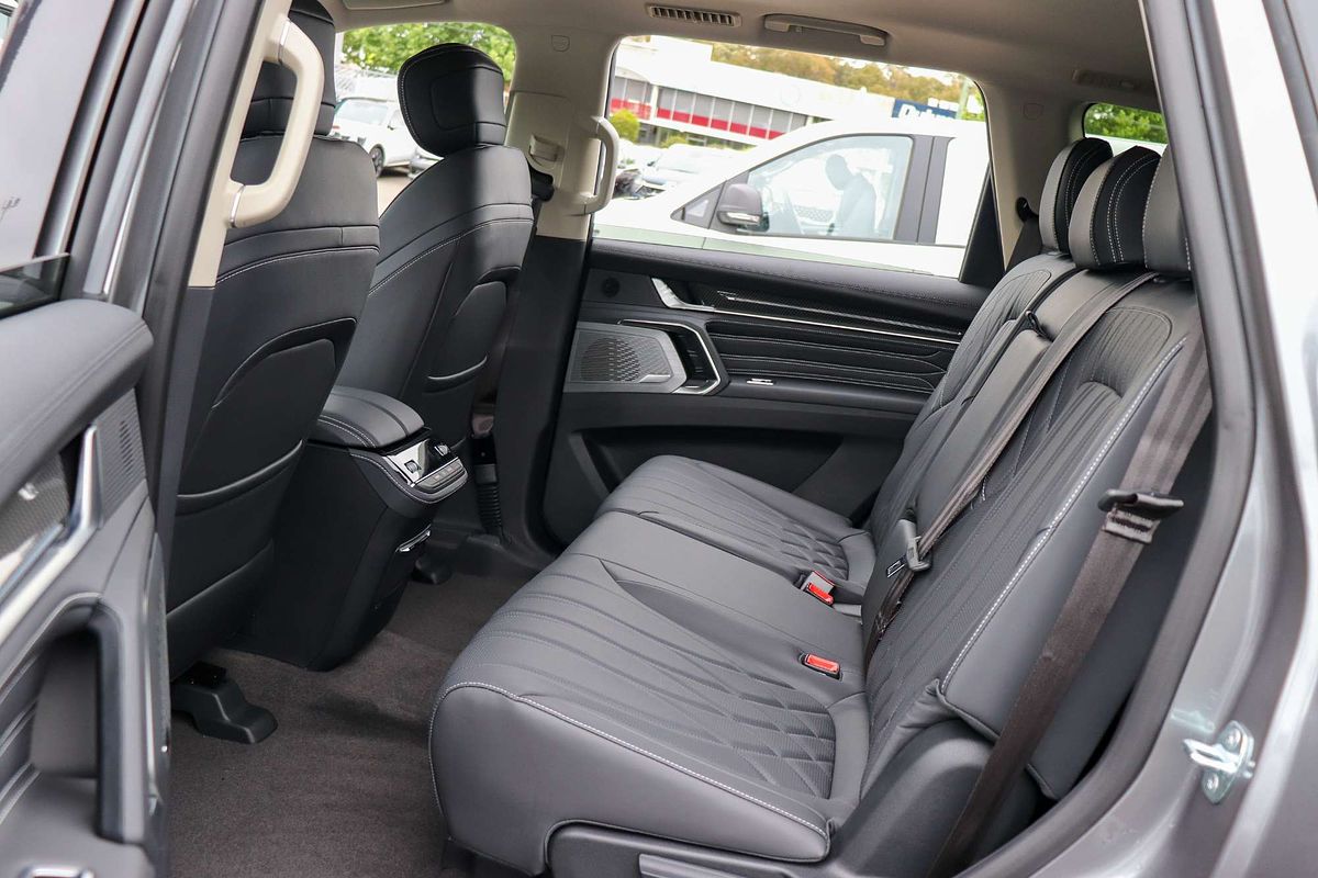 2025 LDV D90 Executive SV9A