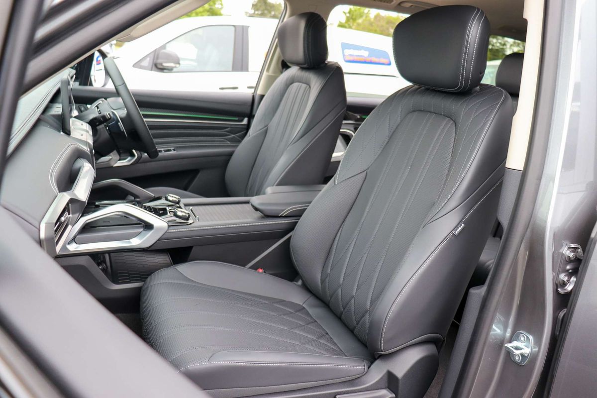 2025 LDV D90 Executive SV9A