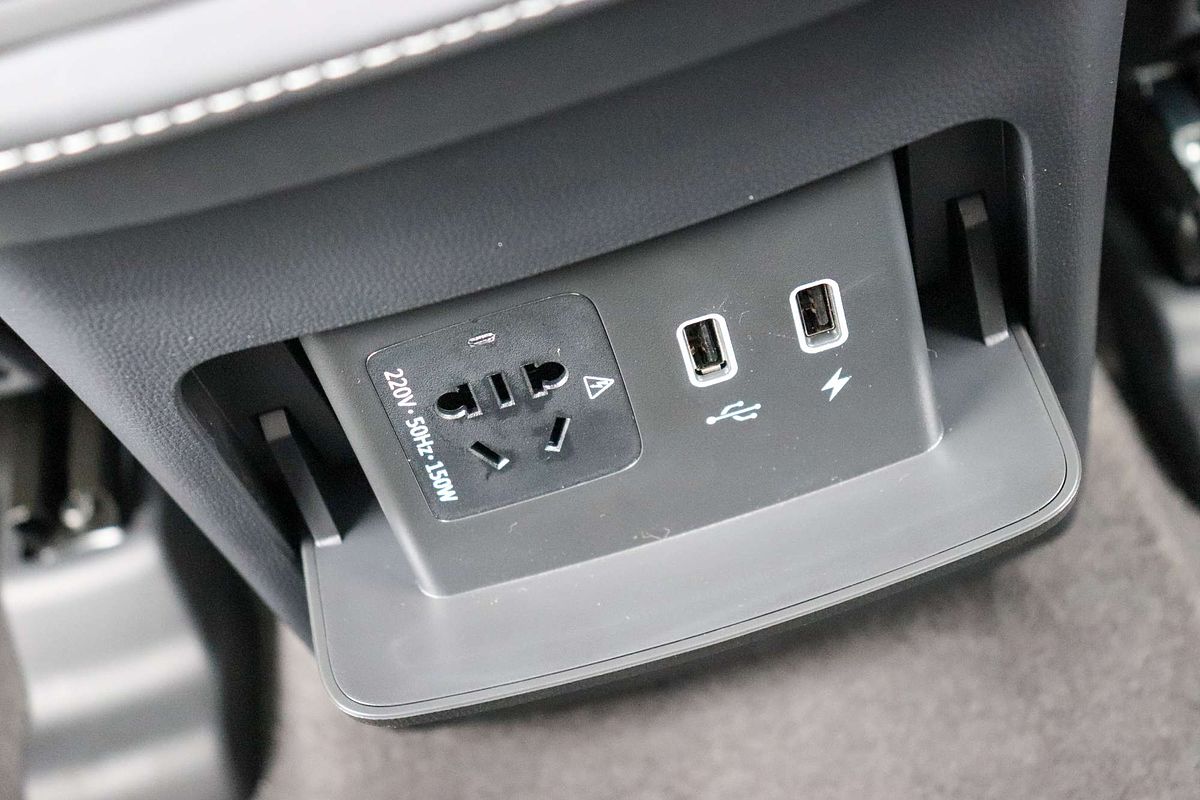 2025 LDV D90 Executive SV9A