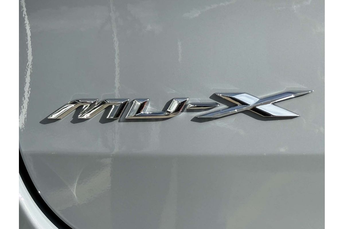 2025 Isuzu MU-X X-TERRAIN