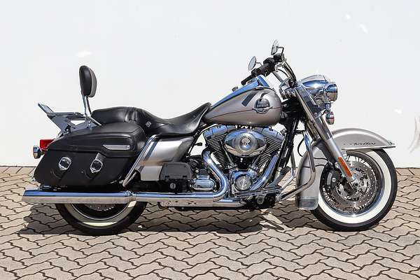 2009 Harley-Davidson Road King Classic 1584 (FLHRC) Touring