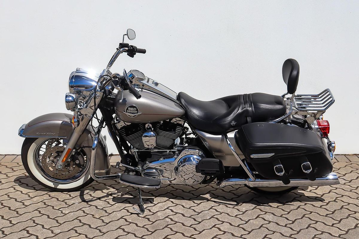2009 Harley-Davidson Road King Classic 1584 (FLHRC) Touring