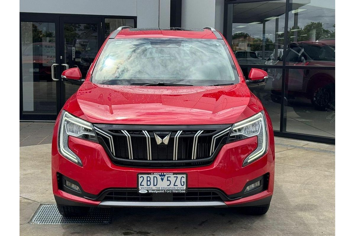 2024 Mahindra XUV700 AX7L