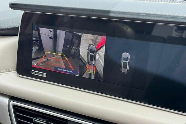 2024 Mahindra XUV700 AX7L