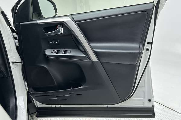 2018 Toyota RAV4 Cruiser ASA44R