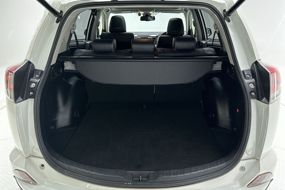 2018 Toyota RAV4 Cruiser ASA44R