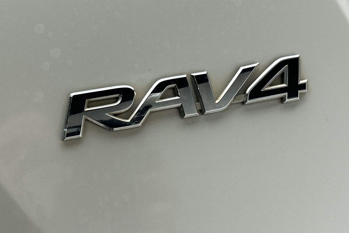 2018 Toyota RAV4 Cruiser ASA44R