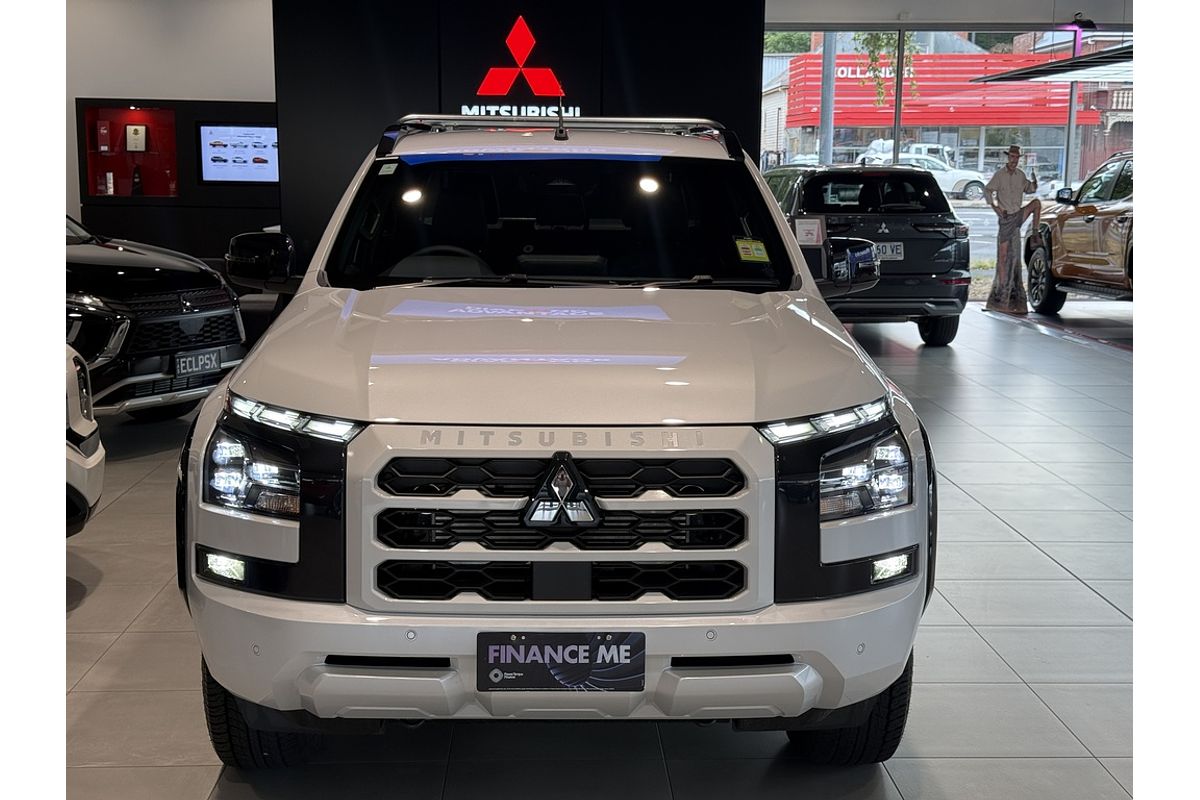 2025 Mitsubishi Triton GSR MV 4X4