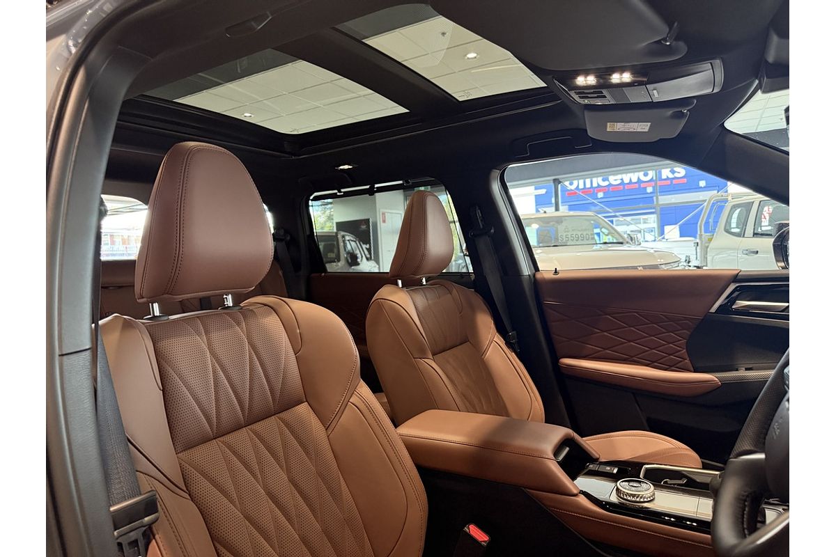 2025 Mitsubishi Outlander Exceed Tourer ZM