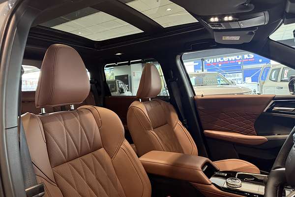 2025 Mitsubishi Outlander Exceed Tourer ZM