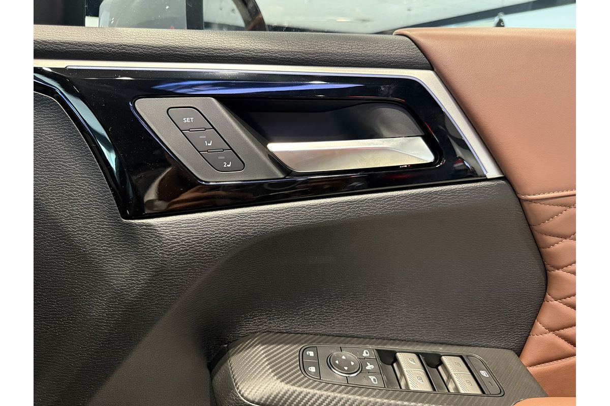 2025 Mitsubishi Outlander Exceed Tourer ZM