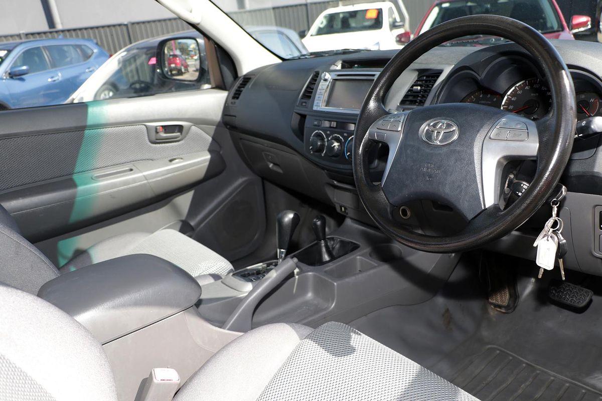 2015 Toyota Hilux SR GUN126R 4X4