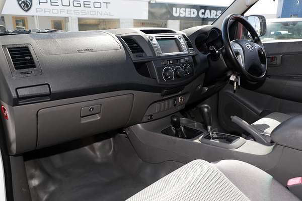 2015 Toyota Hilux SR GUN126R 4X4