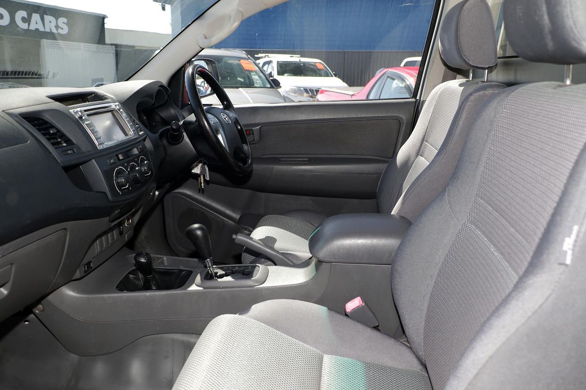 2015 Toyota Hilux SR GUN126R 4X4